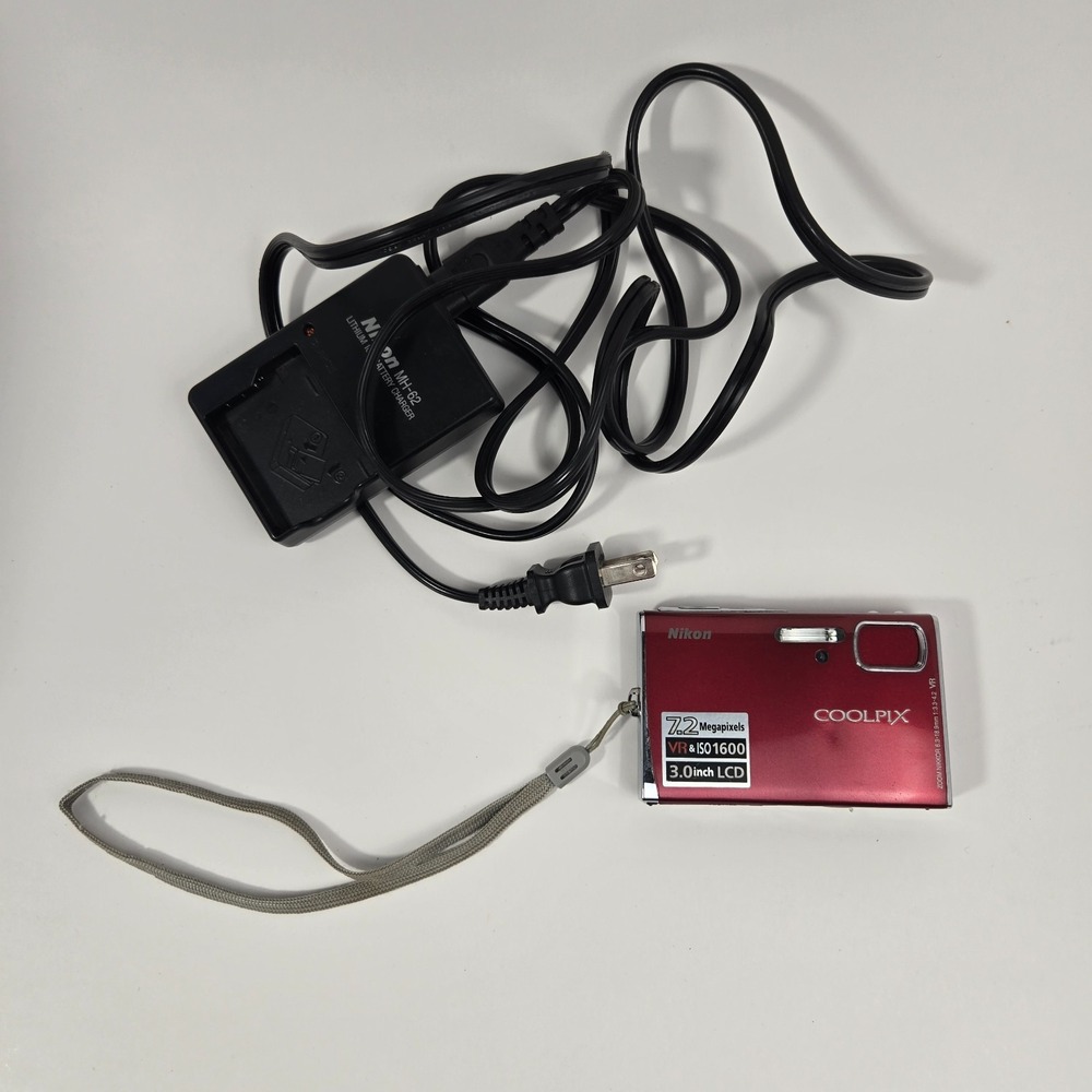 Nikon COOLPIX S50 7.2MP Digital Camera Metallic Red w/ SD Card Charger Battery